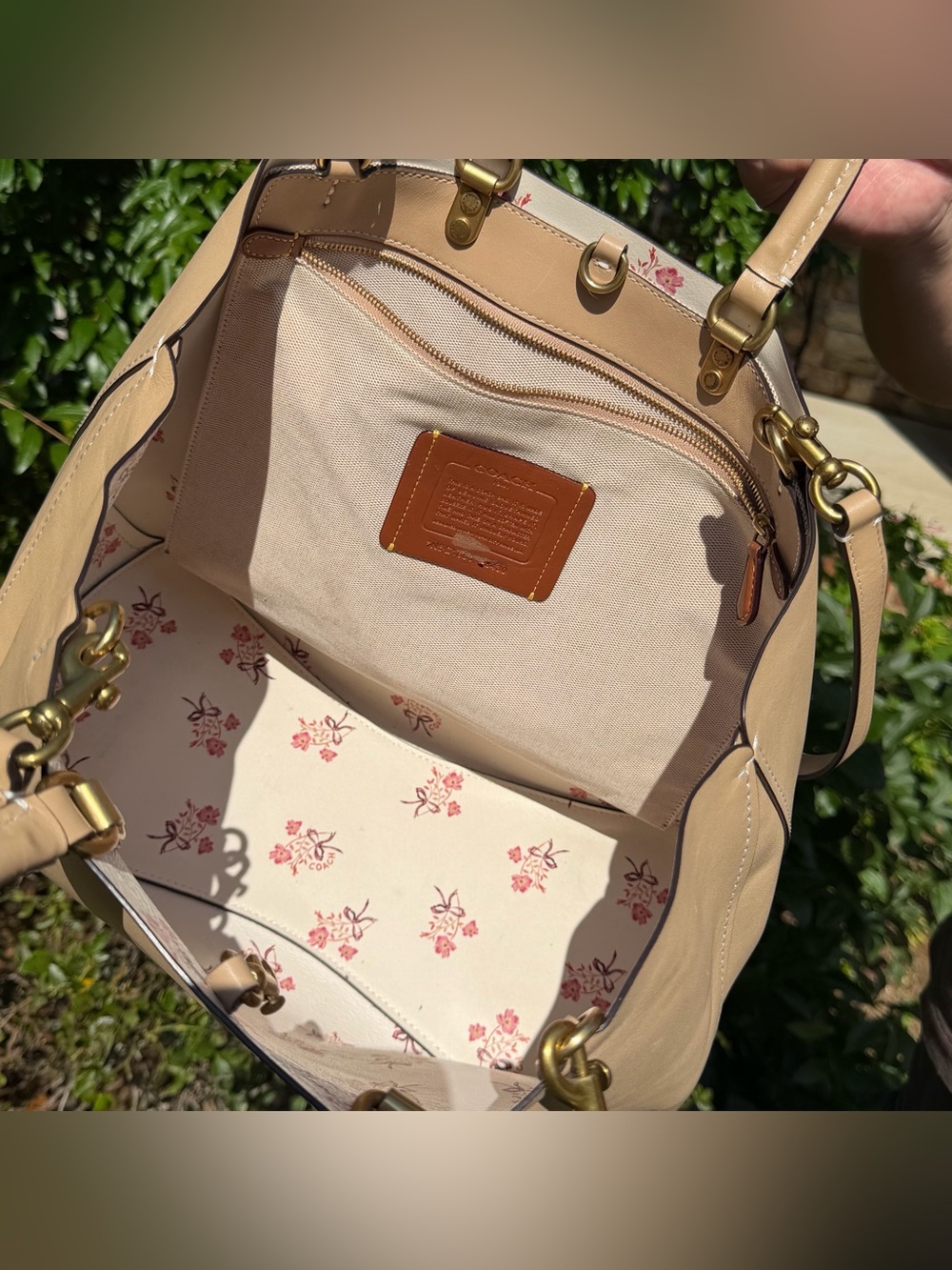 COACH ROGUE TOTE WITH FLORAL BOW PRINT INTERIOR (28430) - Picture 11 of 15